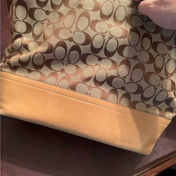 Coach signature purse with leather / GREAT condition - Picture 5 of 16